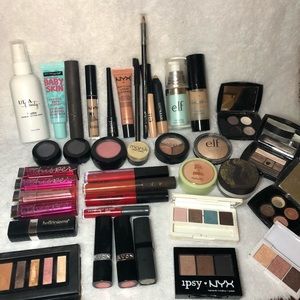 ✨🖤✨HUGE Makeup Bundle! ✨🖤✨